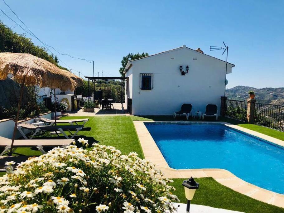 Villa En Frigiliana Con Piscina Y Jacuzzi エクステリア 写真