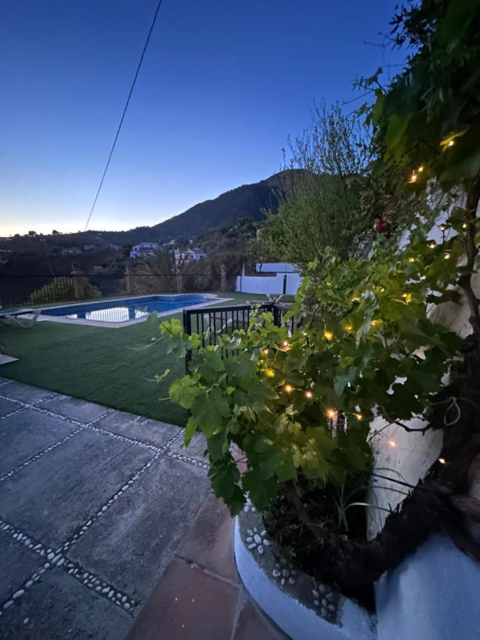 Villa En Frigiliana Con Piscina Y Jacuzzi エクステリア 写真